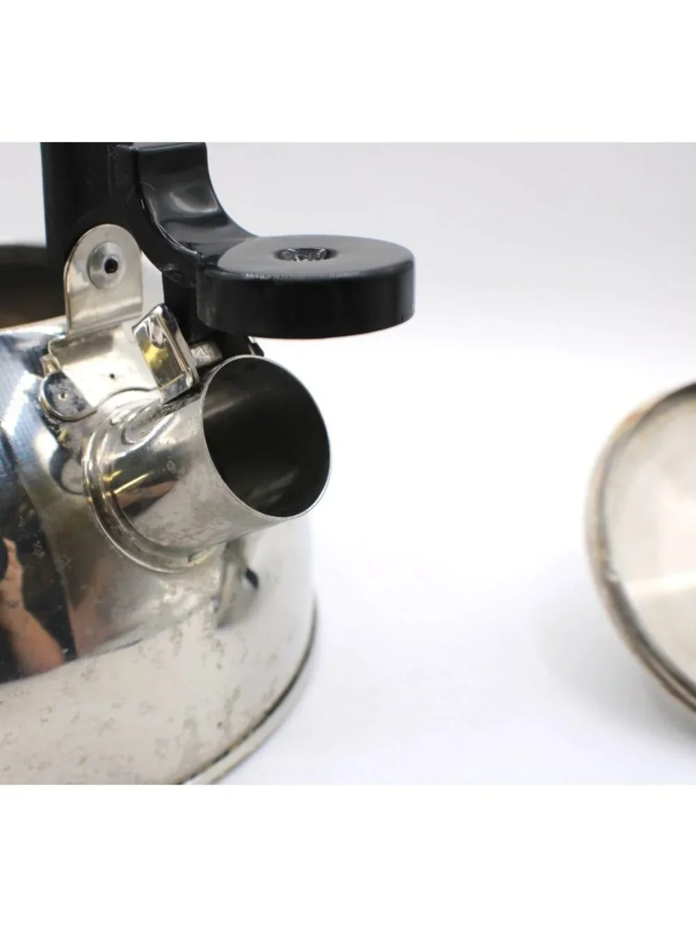 Stainless Steel Whistling Tea Kettle Black Handle Lid 2.5 Quart Vtg Thailand